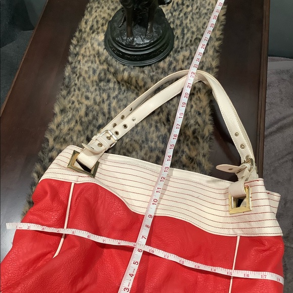 EXTRA LARGE STEVE MADDEN BAG - Picture 5 of 9